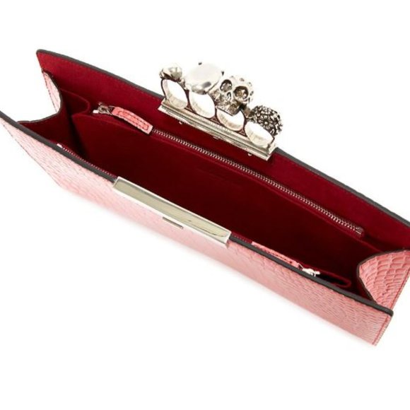 Alexander McQueen Skull Four-Ring Croc-Embossed Leather Clutch Pink - Picture 4 of 13